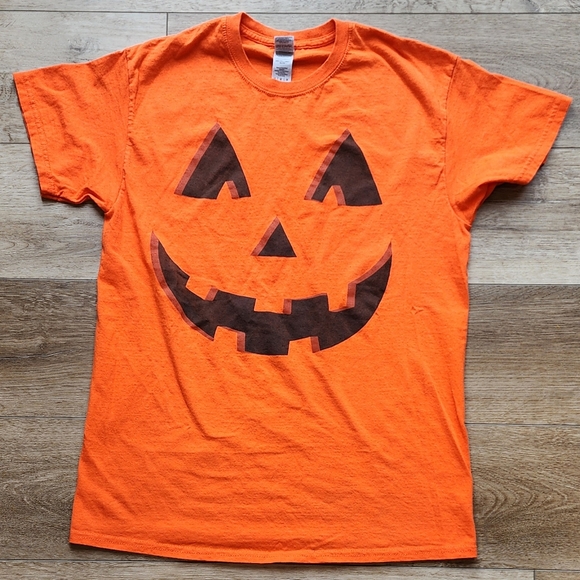 Gildan Unisex Medium Halloween Jack-O-Lantern Pumpkin Short Sleeve Mens Womens - Picture 1 of 4